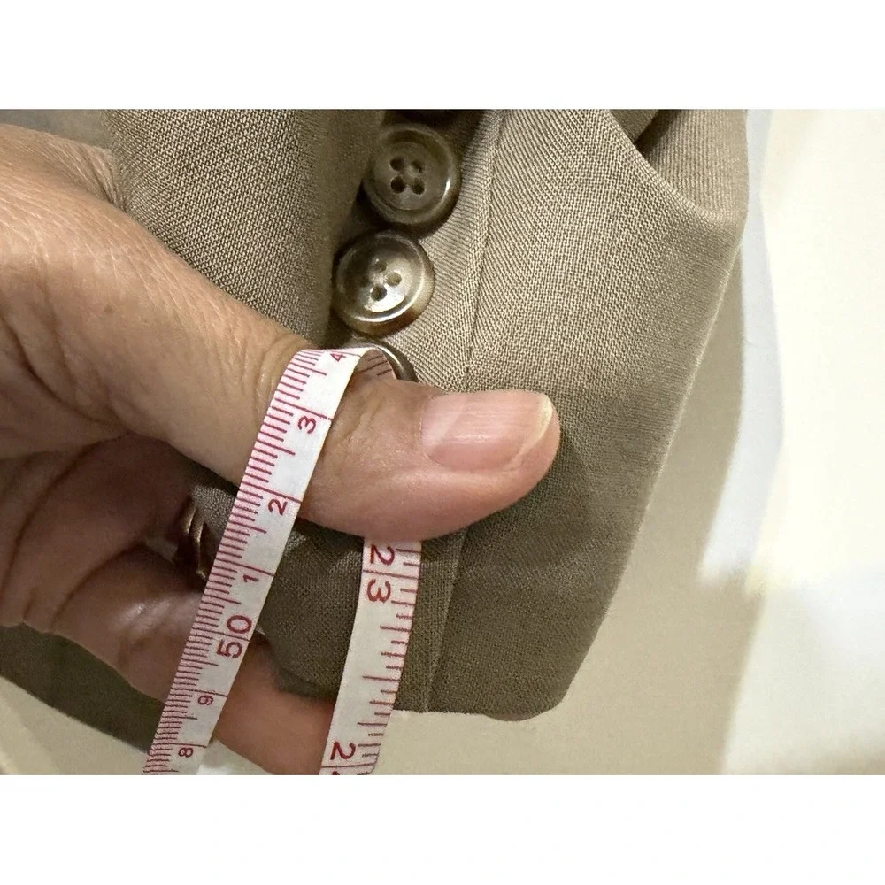 Jos A Bank 100% Wool Tailored Fit Mens Beige Suit 42R Pants 35x28, 2 Button